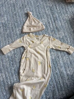 Colored Organics Cream Baby Gown with Yellow Lemon Motif and Matching Hat